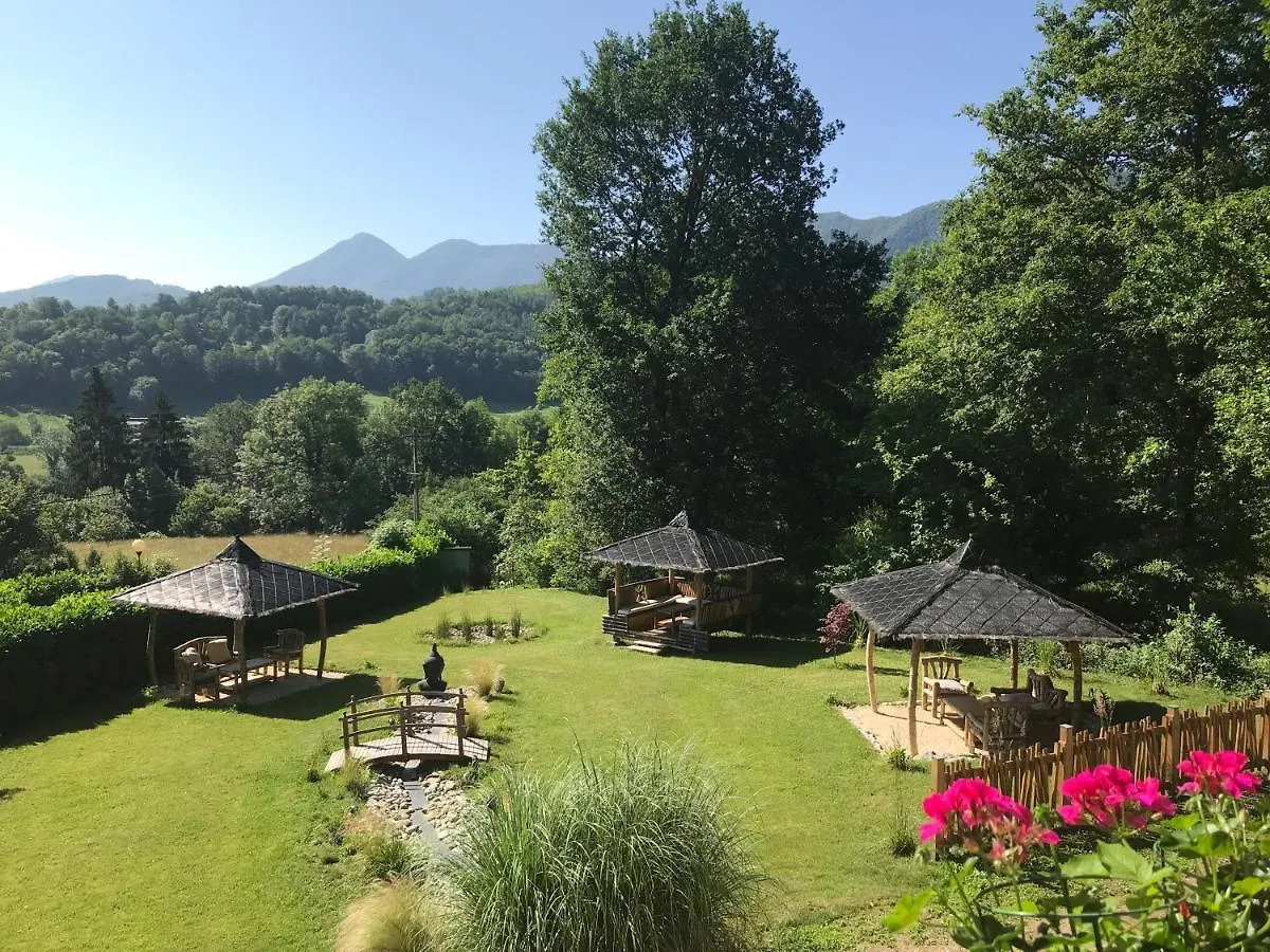 Camping-Gites Au Songe Du Valier Seix 0*,